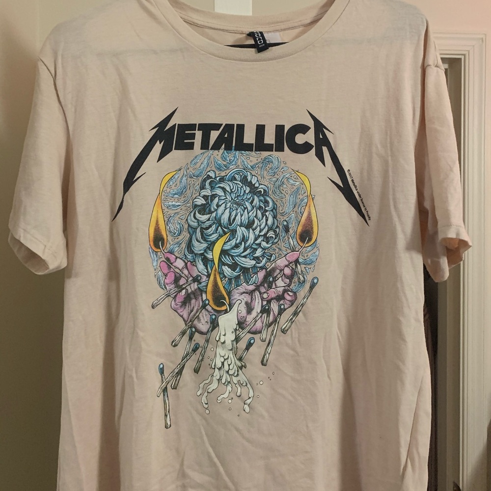 Tan Metallica shirt